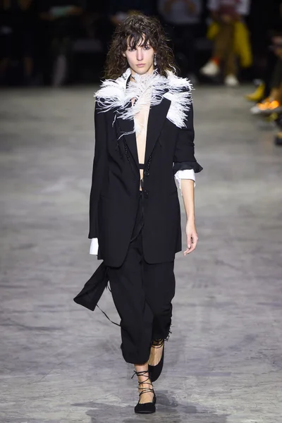Look 2